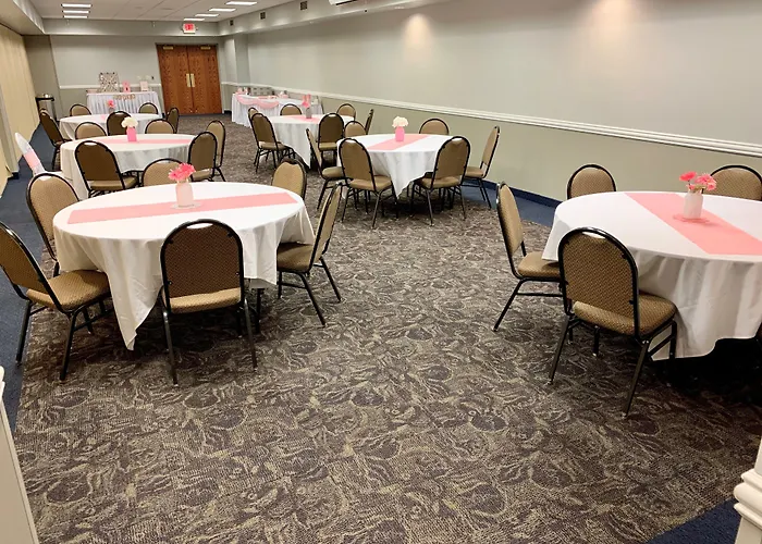 Americinn By Wyndham Mankato Event Center Near Msu
