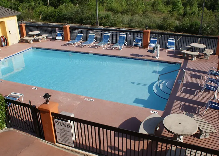 Home Town Inn & Suites