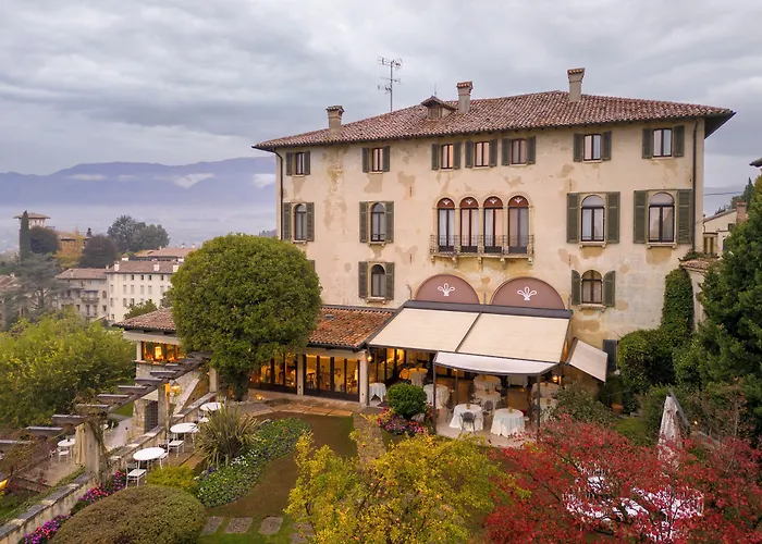 Hotel Villa Cipriani - Preferred Hotels & Resorts