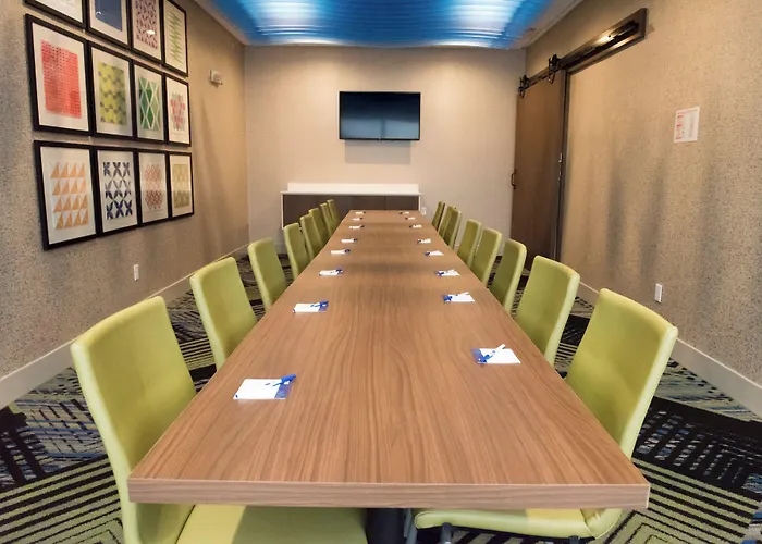 Holiday Inn Express & Suites - Dayton Southwest By Ihg