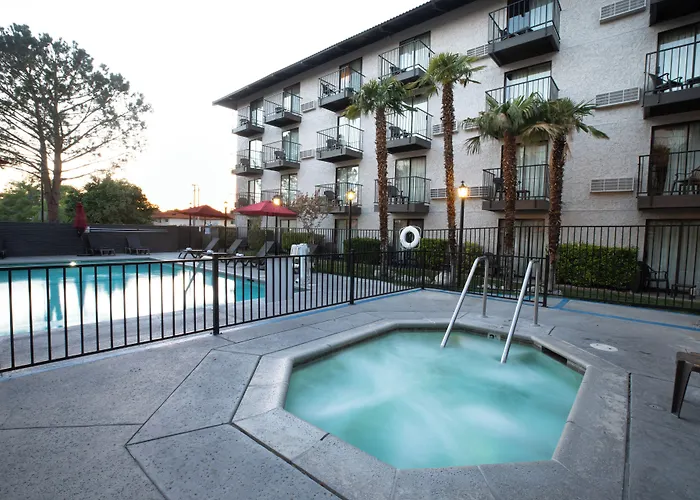 Oxnard Inn Lancaster