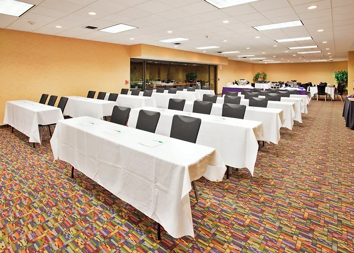 Holiday Inn At The Campus By Ihg