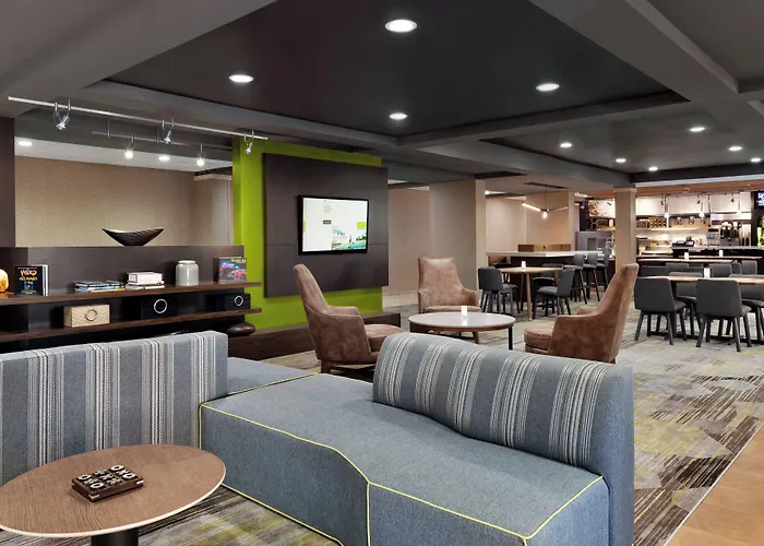 Courtyard By Marriott Tulsa Central