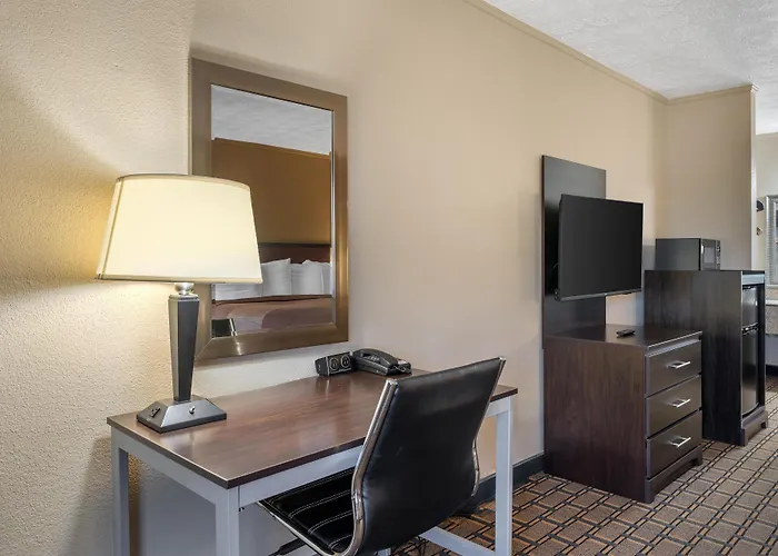 Surestay Hotel By Best Western Summersville