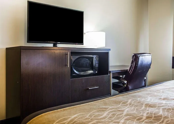 Quality Inn Dayton North - Vandalia