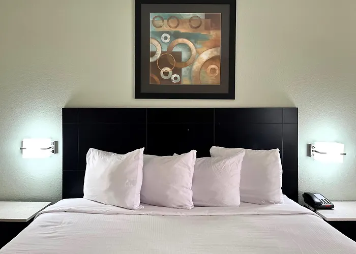 Baymont By Wyndham Cincinnati Sharonville