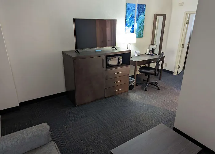 Best Western Plus Toronto Airport Hotel