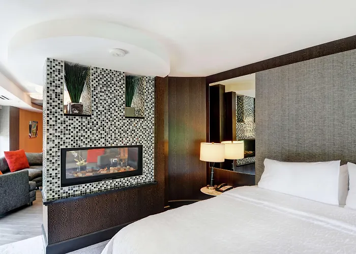 Hampton Inn & Suites Crabtree