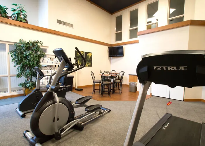 Greenstay Hotel & Suites Central