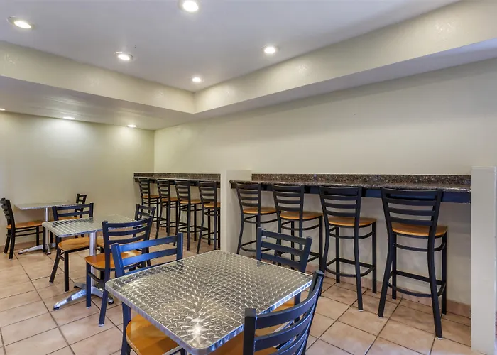 Surestay By Best Western Chambers Petrified Forest