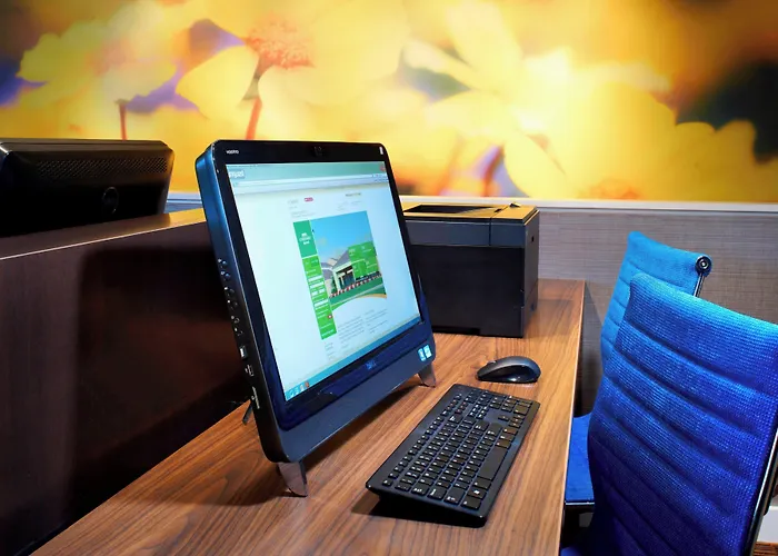 Courtyard By Marriott Rockford