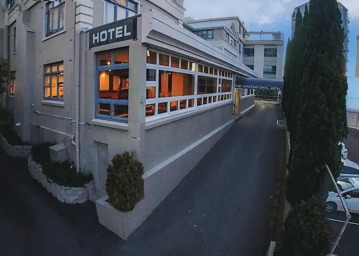 Kiwi International Hotel