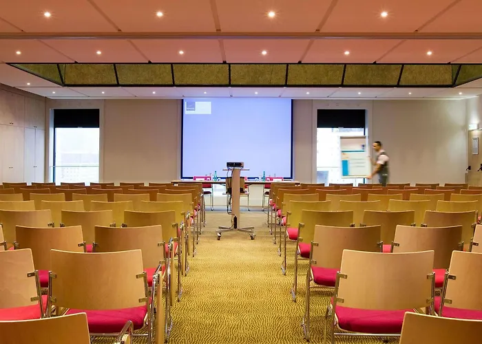 Novotel Paris La Defense Esplanade