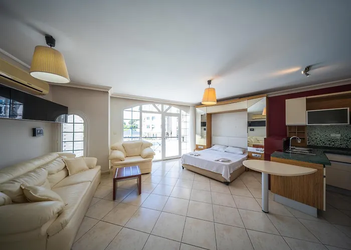 Seahorse Deluxe Hotel