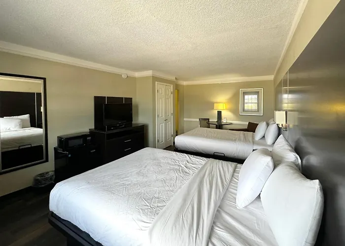 Quality Inn & Suites Tuscaloosa Near University