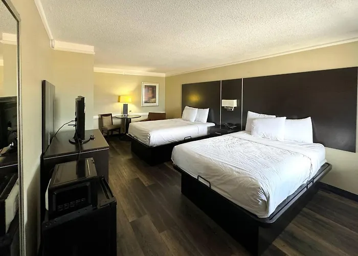 Quality Inn & Suites Tuscaloosa Near University