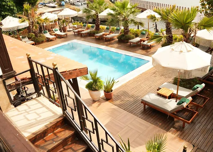 Phellos Suites Boutique Hotel