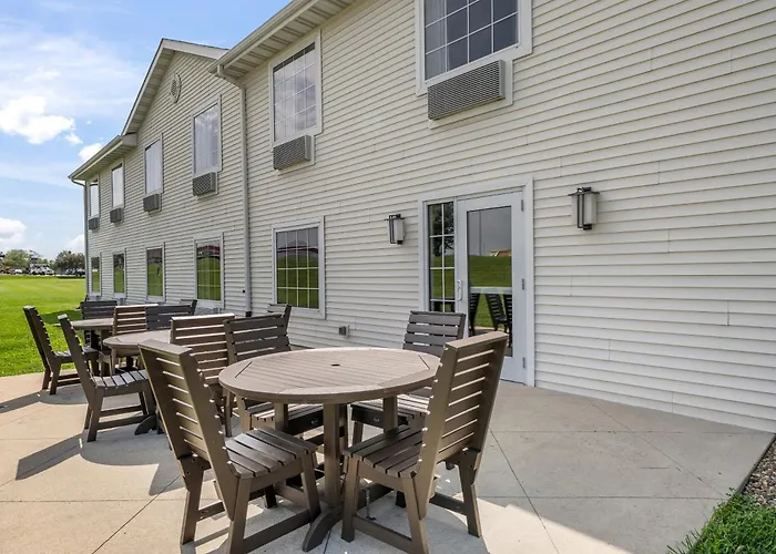 Cobblestone Inn & Suites - Avoca
