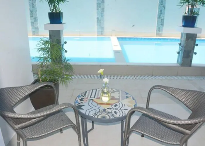 Commander Suites De Boracay