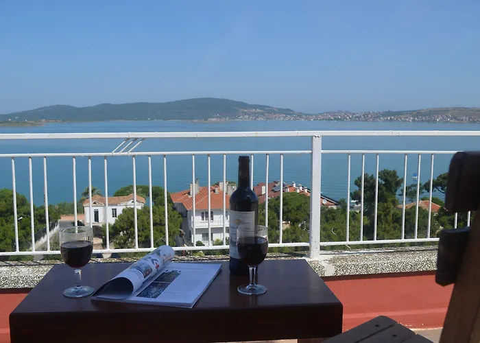 Tunc Hotel