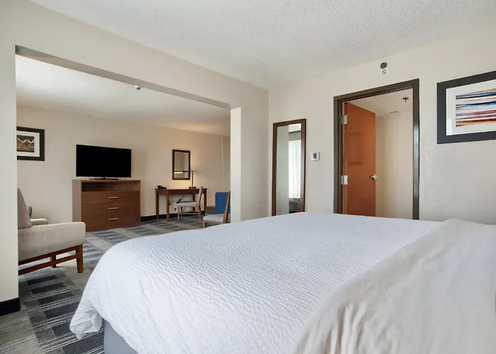Holiday Inn Express & Suites - Mobile - I-65 By Ihg