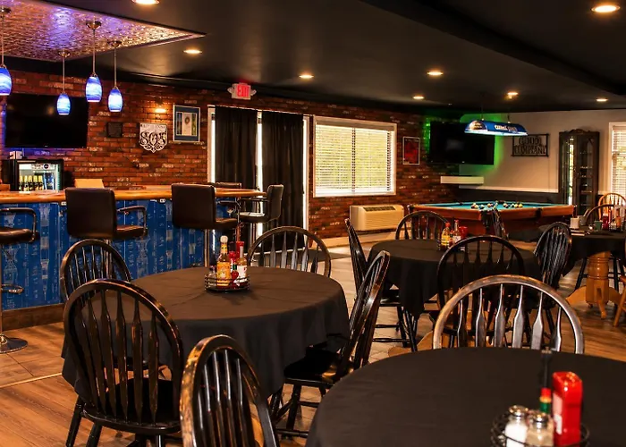 O'Cairns Inn And Suites