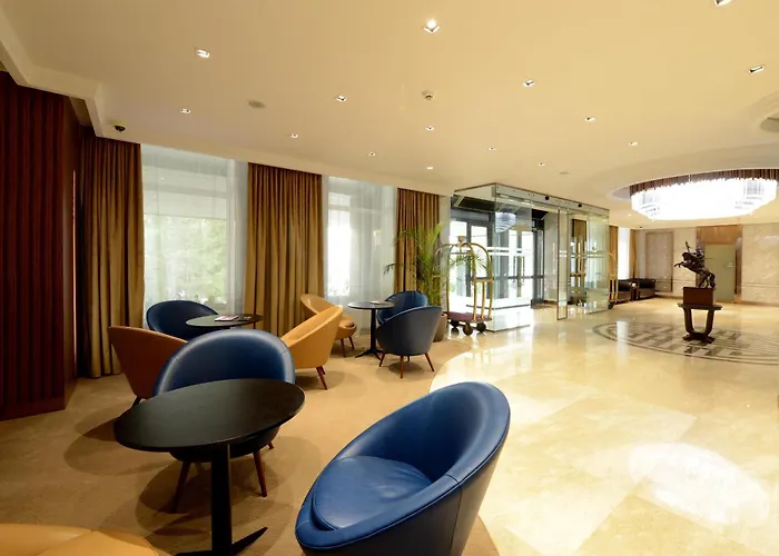 Kempinski Hotel Khan Palace