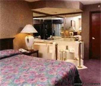 Lees Inn & Suites Muncie