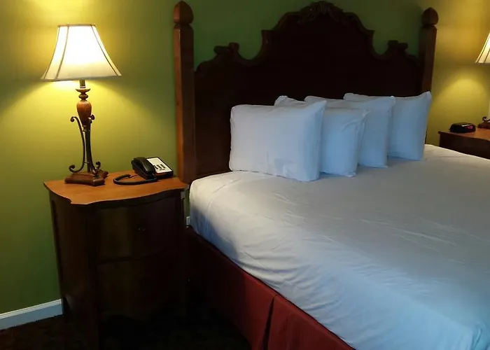 Kentucky Lake Inn