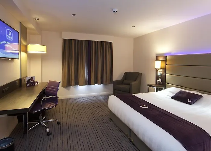Premier Inn Woking Town Centre