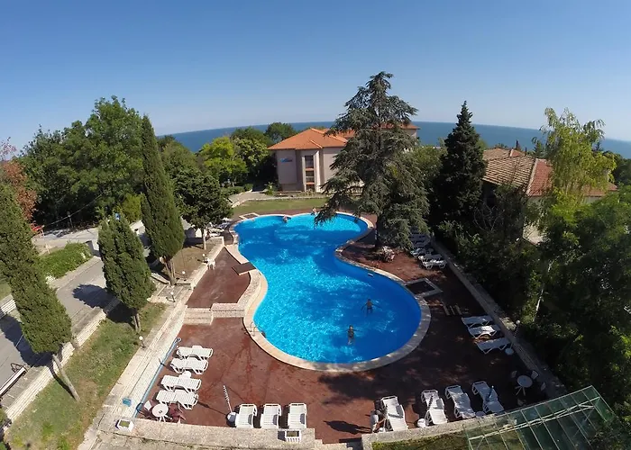 Bisser Hotel - Free Parking - Free Pool Access