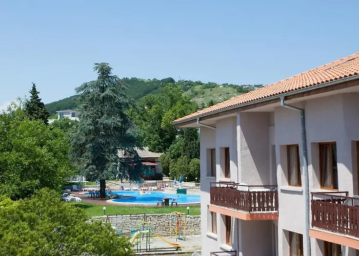 Bisser Hotel - Free Parking - Free Pool Access