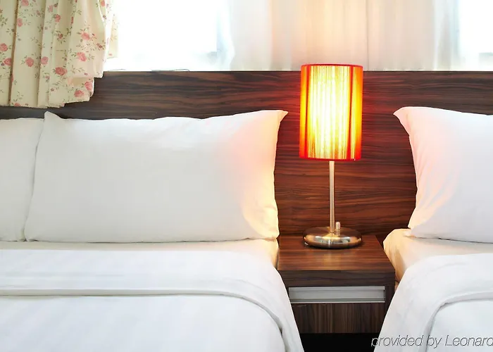 Bridal Tea House Hotel- Hung H