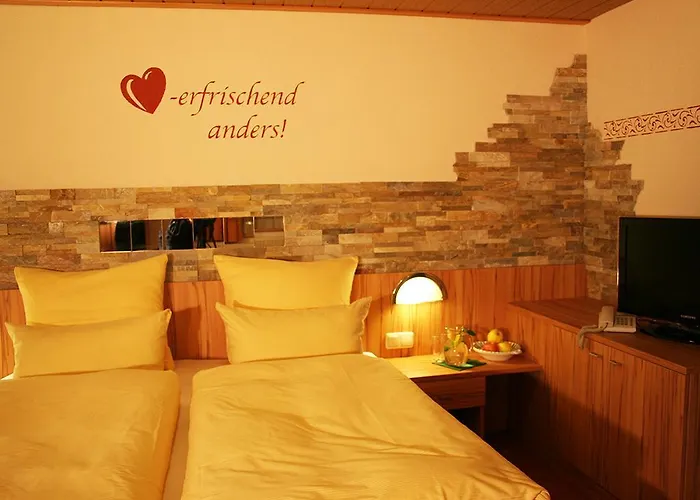 Wanderhotel Gruener Baum