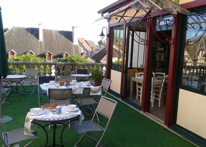 Logis Hotel La Tourelle Du Beffroi