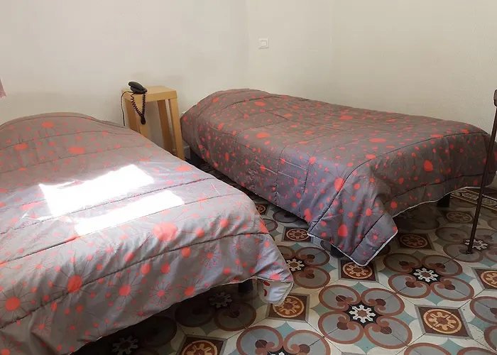 Hôtel Des Poètes avec Garage privé