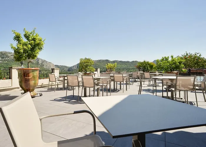 Logis Hotel Restaurant La Porte des Cévennes