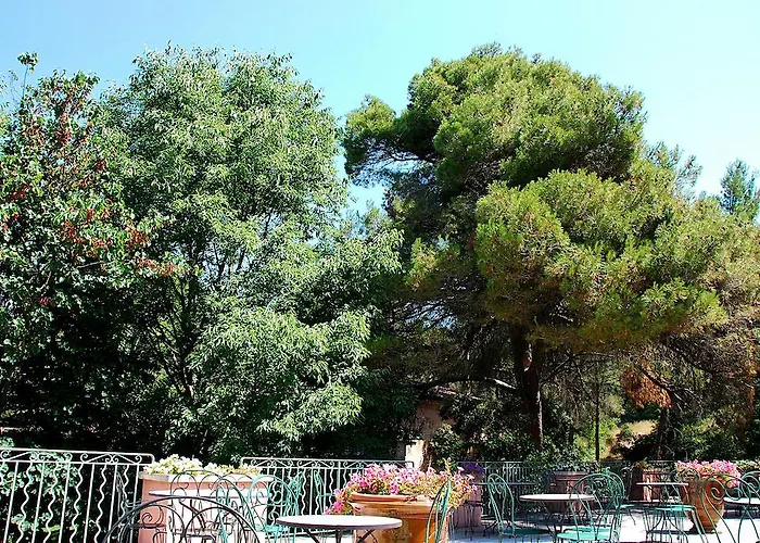 Hotel Les Mazets Des Roches
