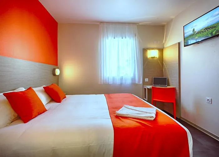 Hotel Formules Club 2