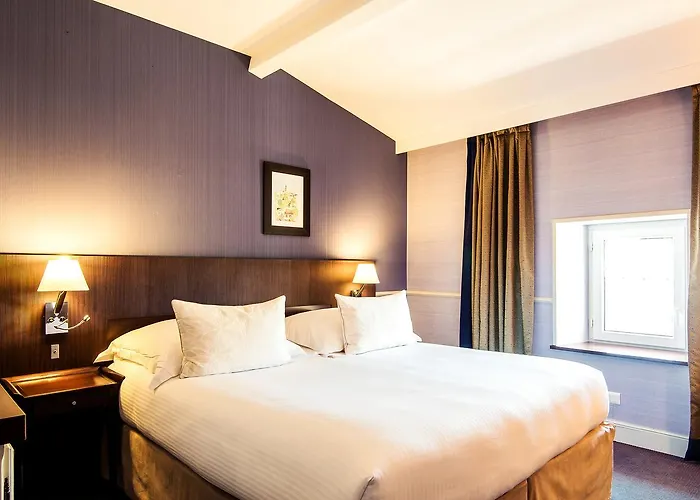 Hotel Au Logis Des Remparts