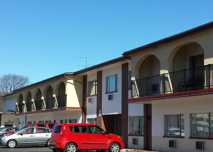 Americas Best Inn&Suites Urbana