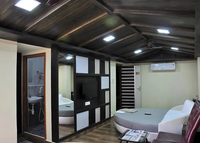 Hotel Anandhiram Heritage
