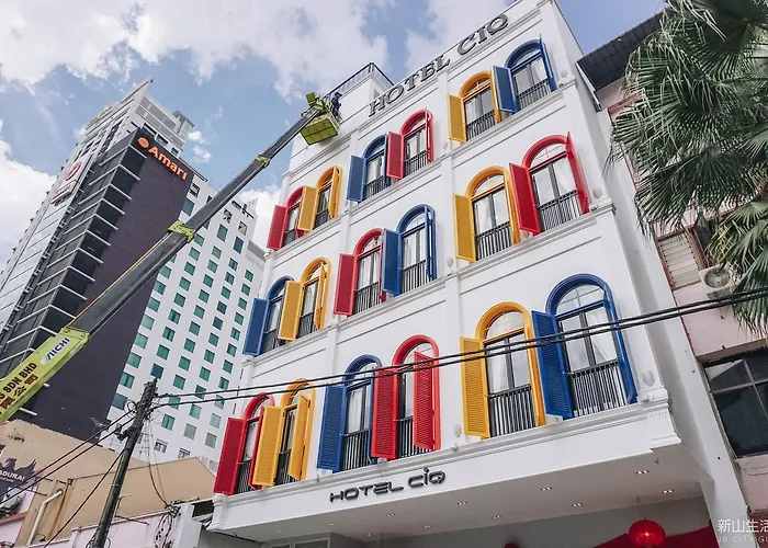 Hotel Ciq, Jalan Trus