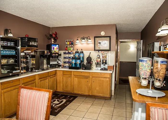 Americas Best Value Inn & Suites Detroit Lakes