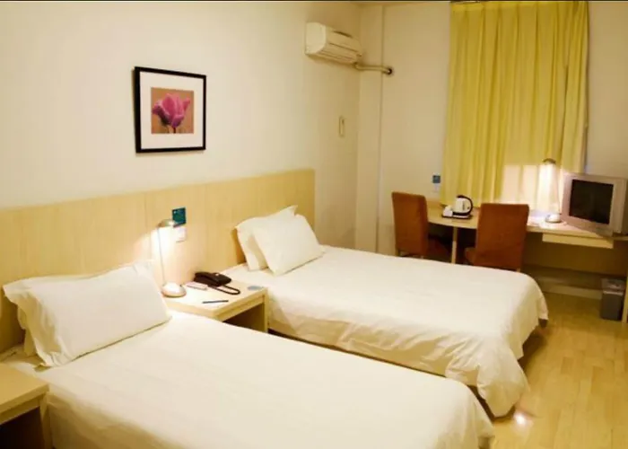 Magnolia Business Hotel Xining Railway Station Grand Cross Mojia Street