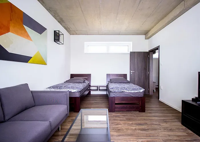 Hotel 63
