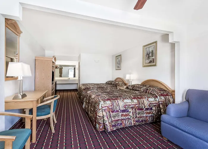 Brentwood Inn & Suites