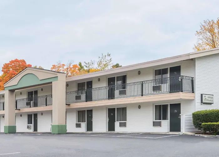 Days Inn By Wyndham Lenox Ma