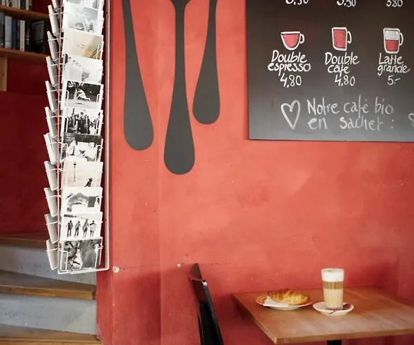 Le Café-Hôtel de L'Aubier