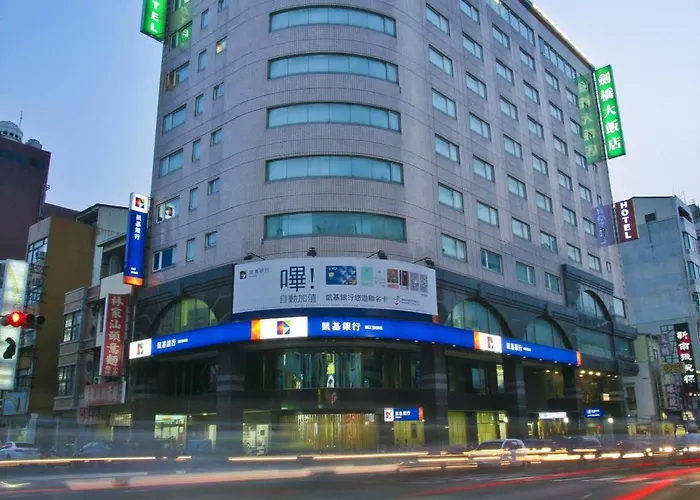 Cambridge Tainan Hotel
